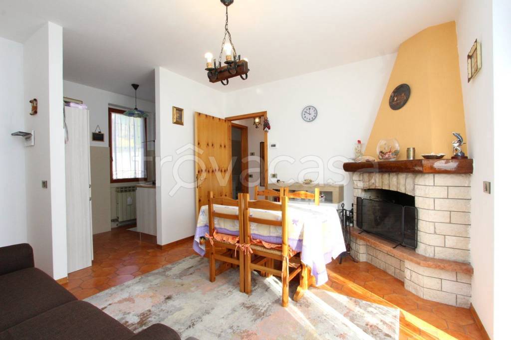 appartamento in vendita a Premolo