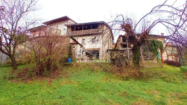 casa indipendente in vendita a Premolo