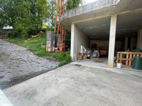 locale commerciale in vendita a Premolo