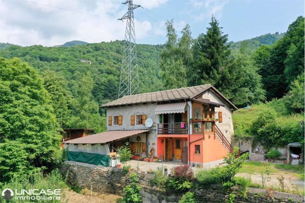 casa indipendente in vendita ad Angrogna