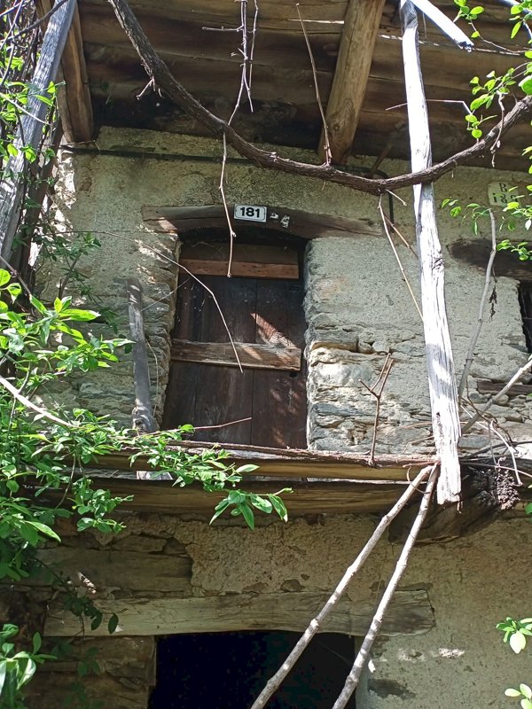 casa indipendente in vendita ad Angrogna