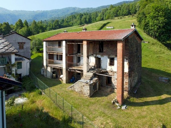 casa indipendente in vendita ad Angrogna in zona Serre