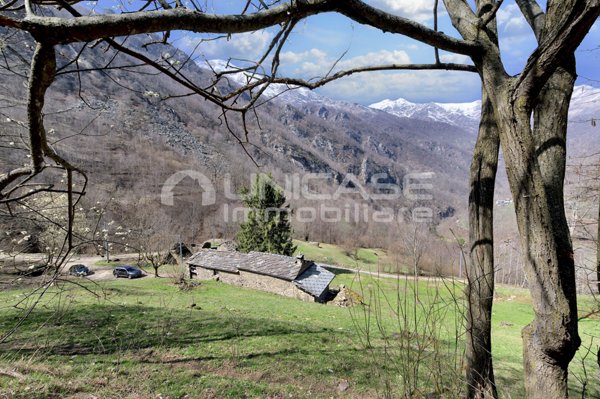 casa indipendente in vendita ad Angrogna