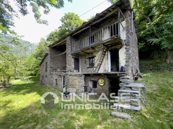 casale in vendita ad Angrogna