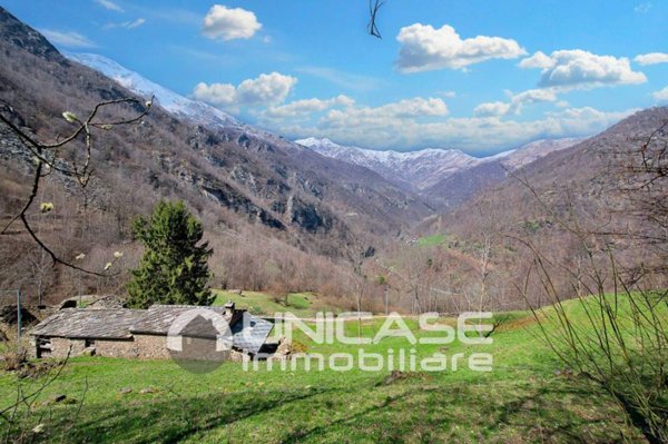 casa indipendente in vendita ad Angrogna