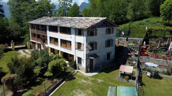 casa indipendente in vendita ad Angrogna