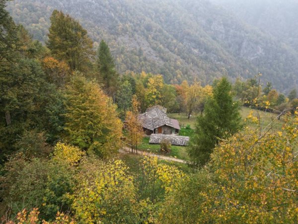 casa indipendente in vendita ad Angrogna