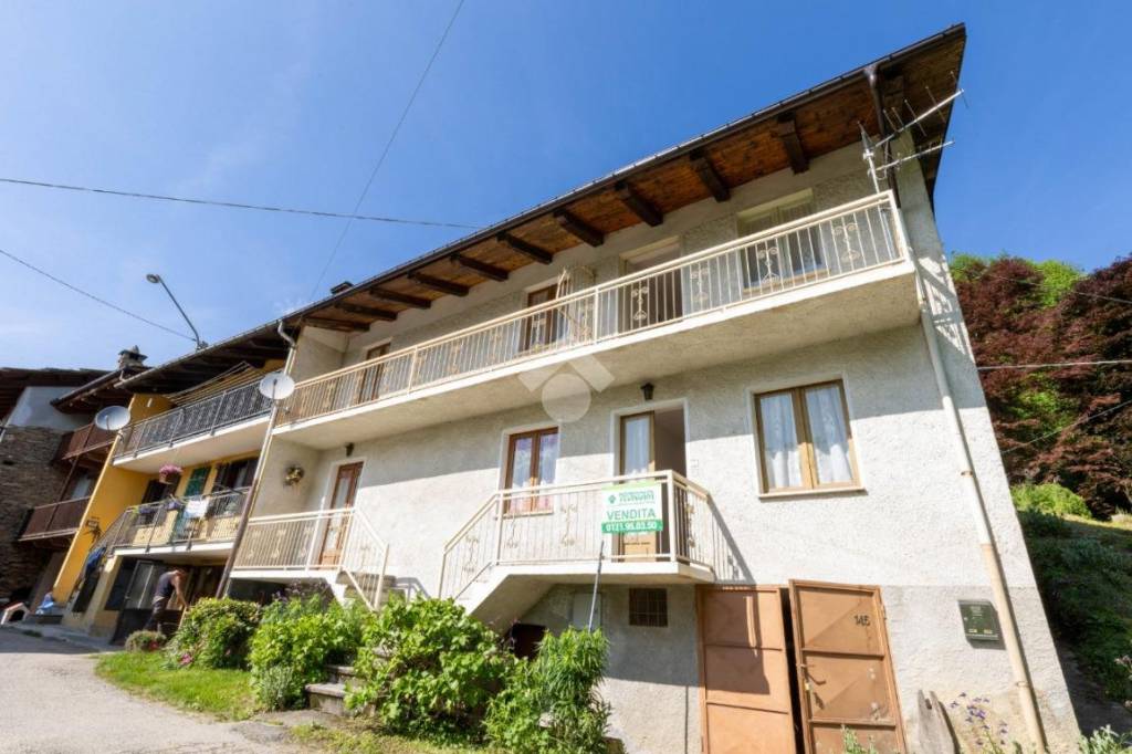 casa indipendente in vendita ad Angrogna