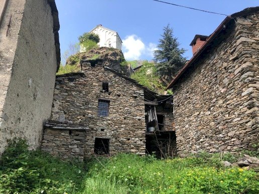 casale in vendita ad Angrogna