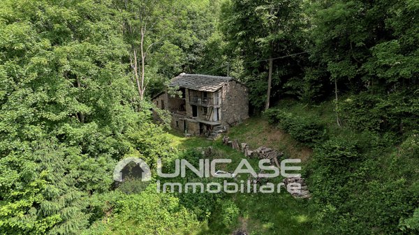 casale in vendita ad Angrogna
