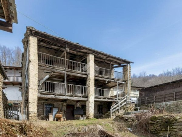 casa indipendente in vendita ad Angrogna