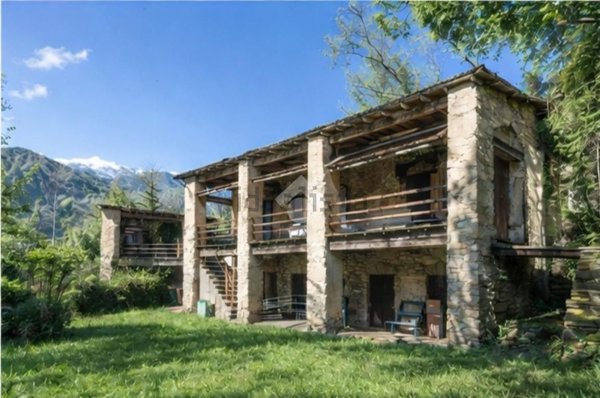 appartamento in vendita ad Angrogna