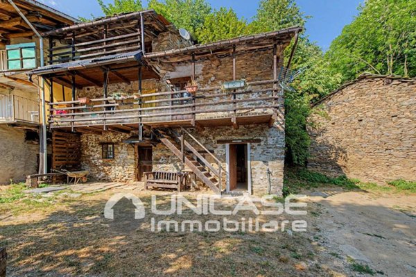casa indipendente in vendita ad Angrogna in zona Baussan