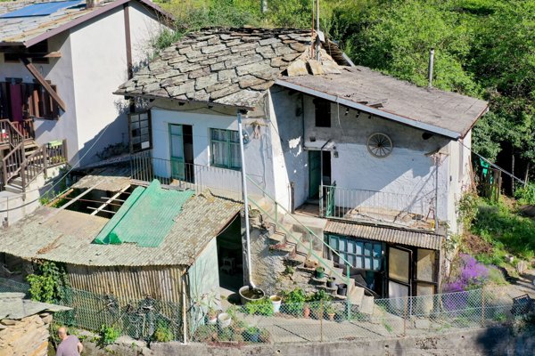 casa indipendente in vendita ad Angrogna in zona Serre