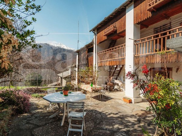 casa indipendente in vendita ad Angrogna in zona Serre