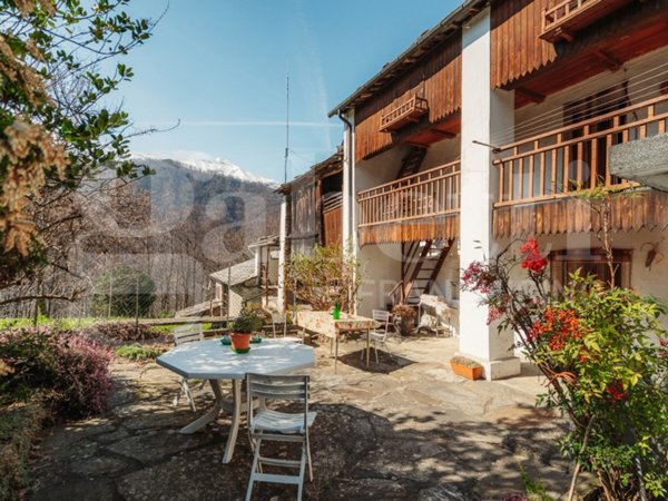 appartamento in vendita ad Angrogna in zona Serre