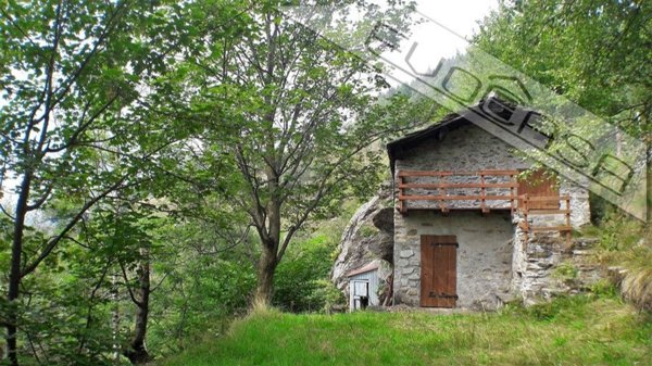 appartamento in vendita ad Angrogna in zona Serre