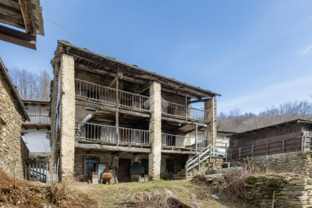 casa indipendente in vendita ad Angrogna in zona Baussan