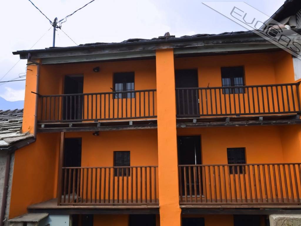 casa indipendente in vendita ad Angrogna in zona Baussan