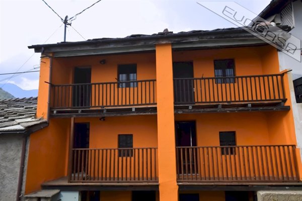 casa indipendente in vendita ad Angrogna