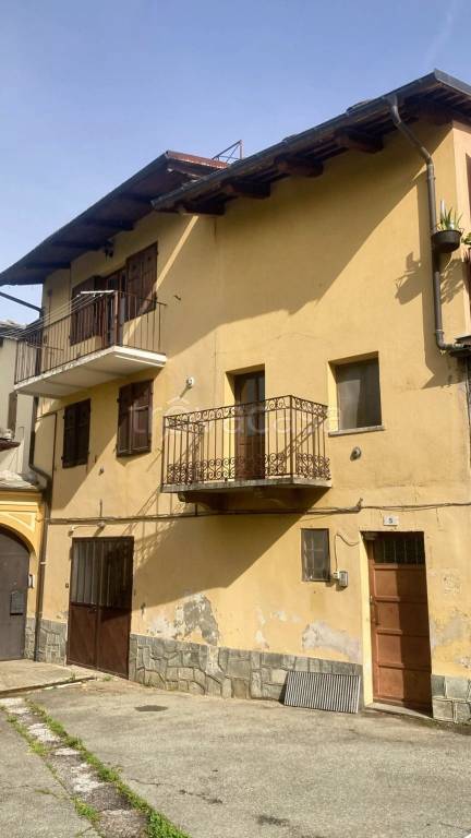 casa indipendente in vendita ad Angrogna in zona Baussan