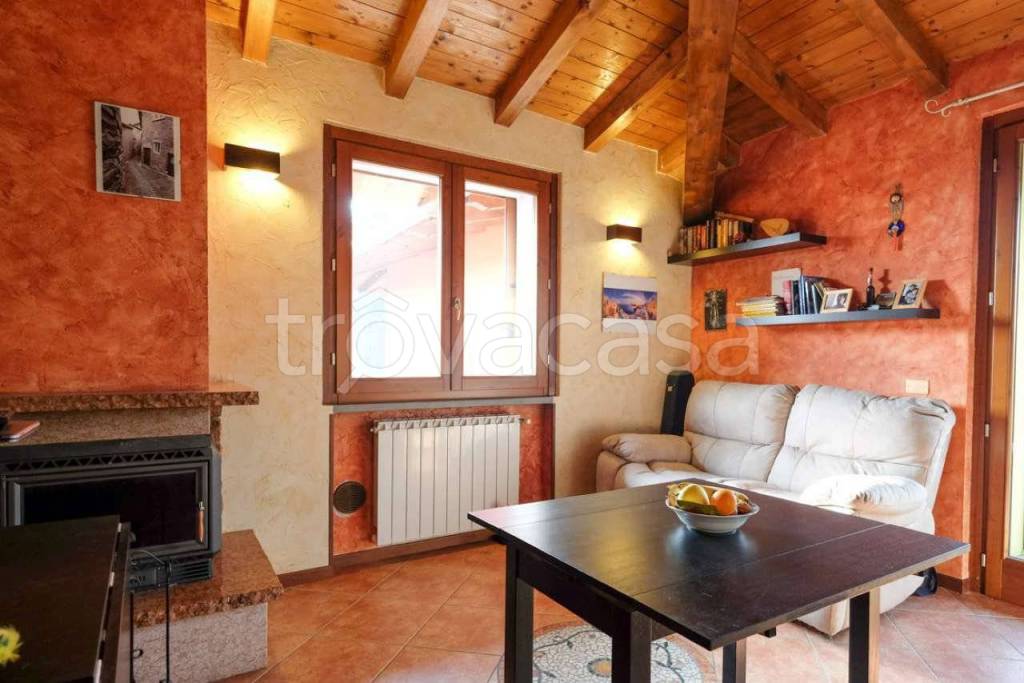 appartamento in vendita a Presezzo
