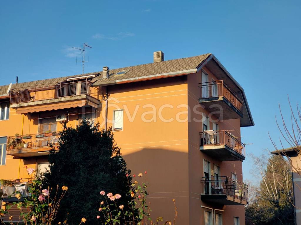 appartamento in vendita a Presezzo