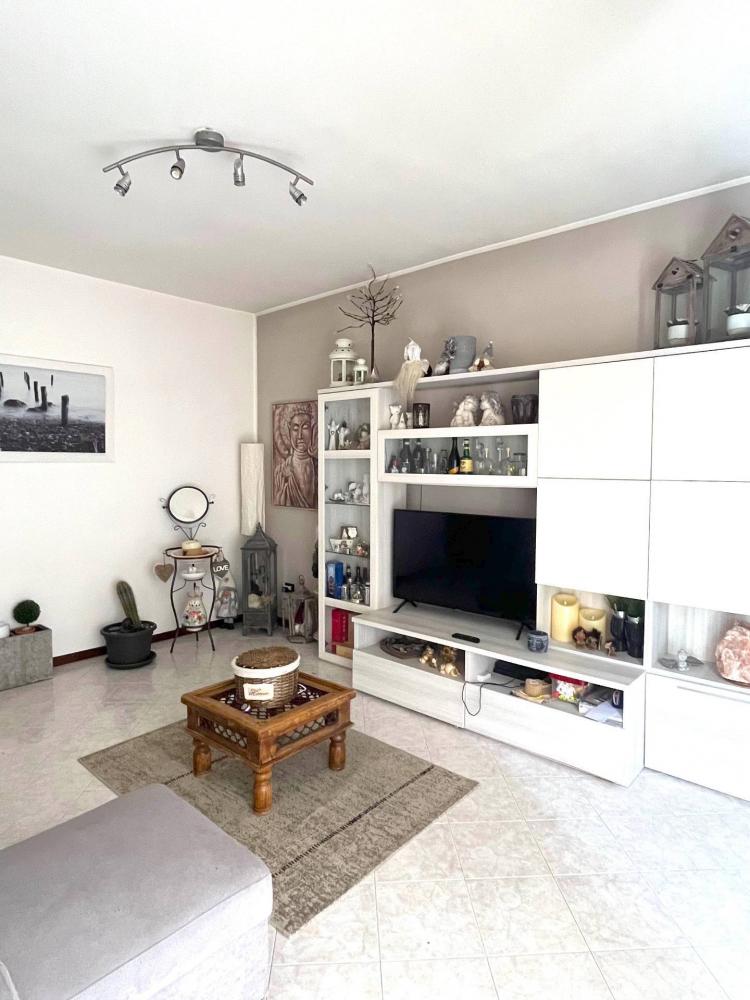 appartamento in vendita a Presezzo