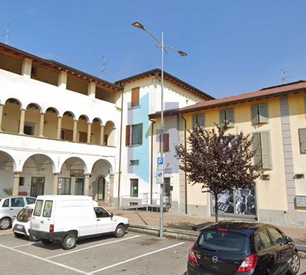 appartamento in vendita a Presezzo