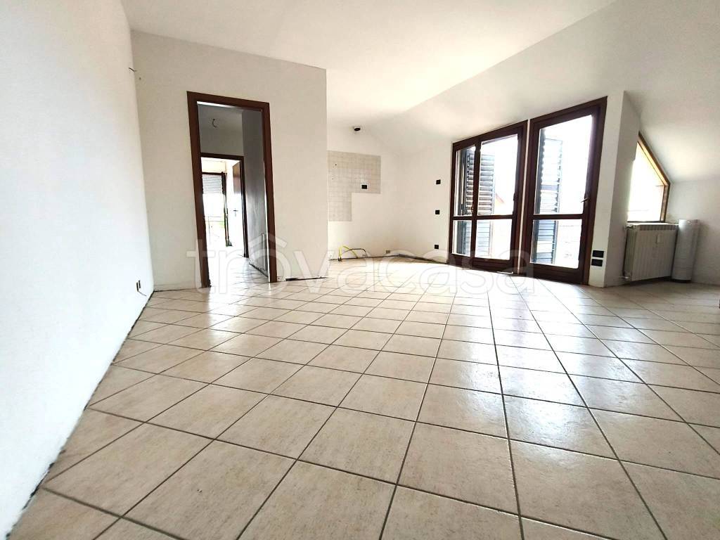appartamento in vendita a Presezzo