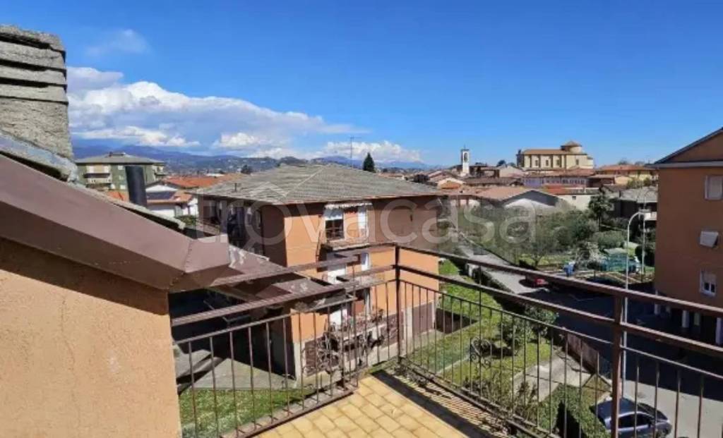 appartamento in vendita a Presezzo