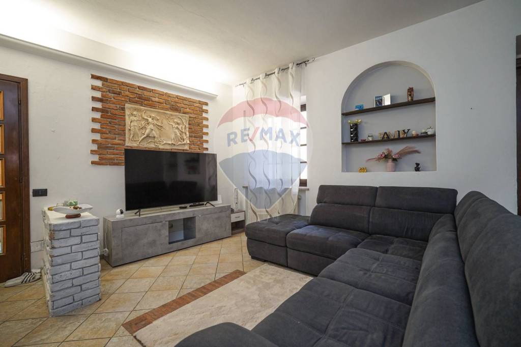 casa indipendente in vendita a Presezzo