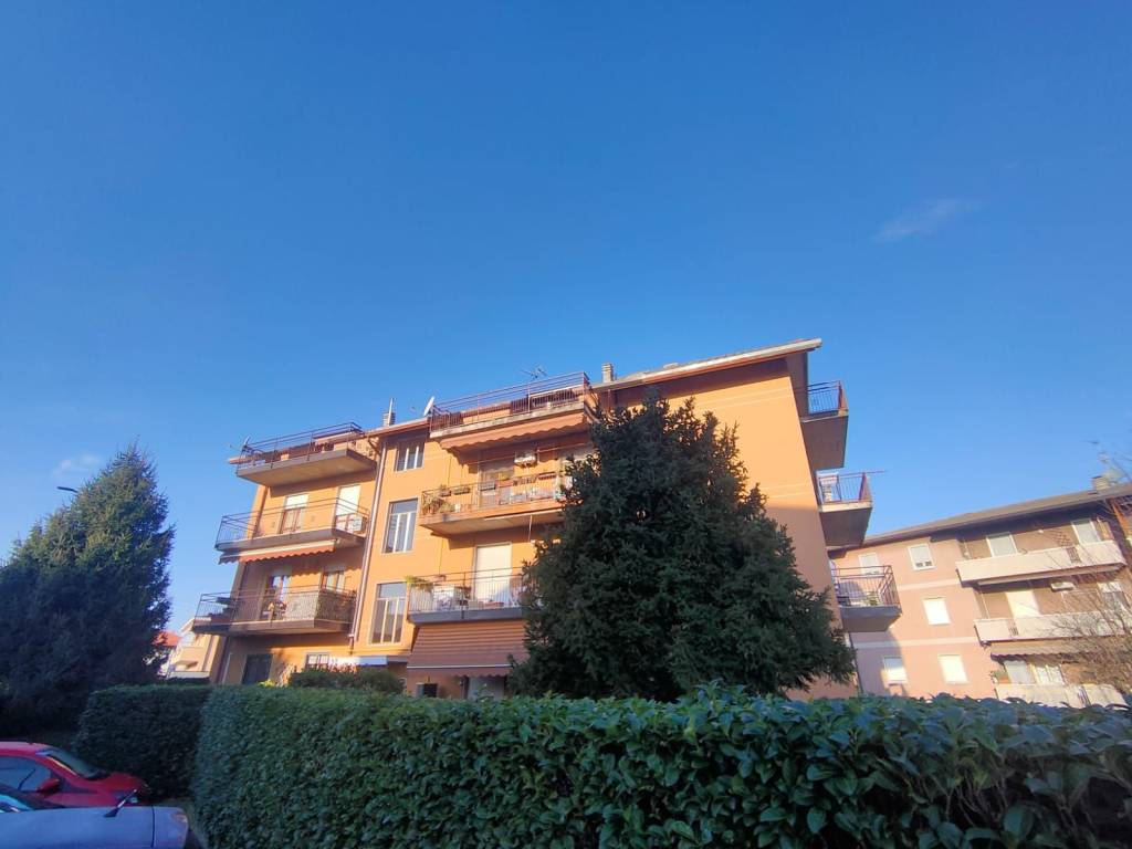 appartamento in vendita a Presezzo