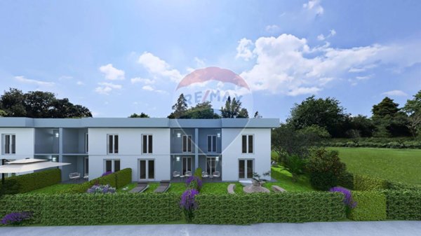 casa indipendente in vendita a Presezzo