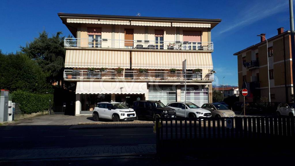 casa indipendente in vendita a Presezzo