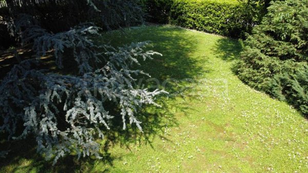 casa indipendente in vendita a Presezzo