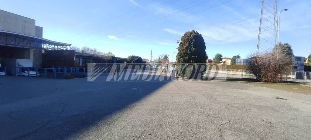 capannone in vendita a Presezzo