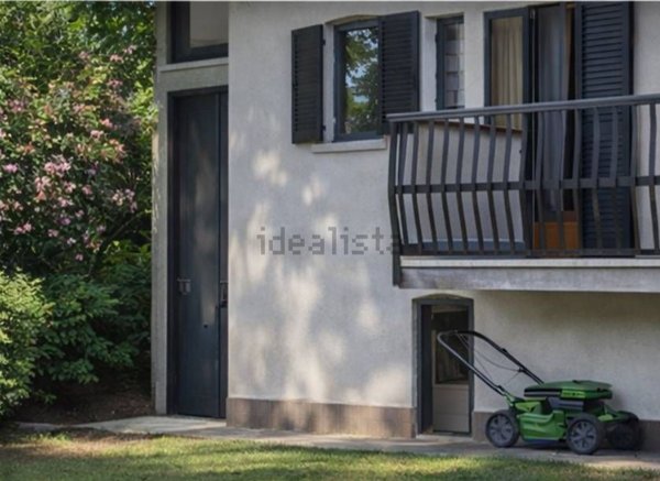 casa indipendente in vendita a Presezzo