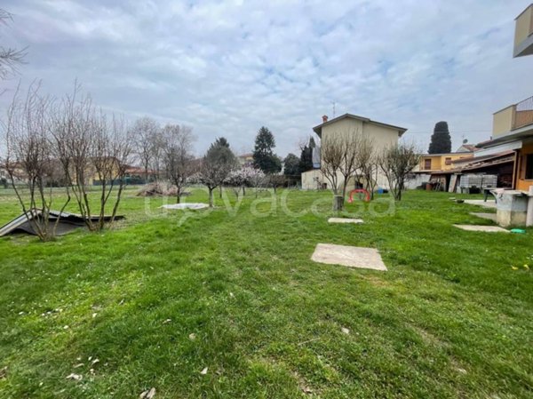 terreno edificabile in vendita a Presezzo