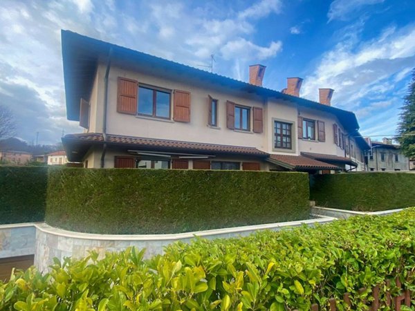 casa indipendente in vendita a Presezzo