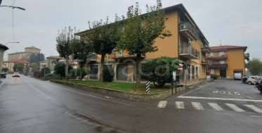 negozio in vendita a Presezzo