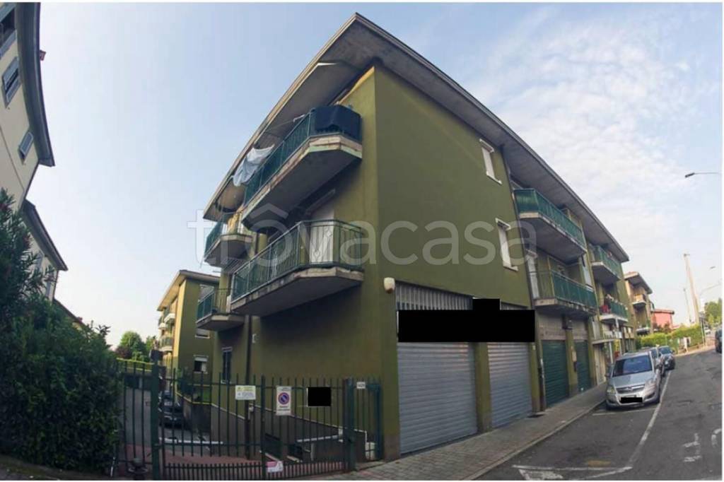 appartamento in vendita a Presezzo
