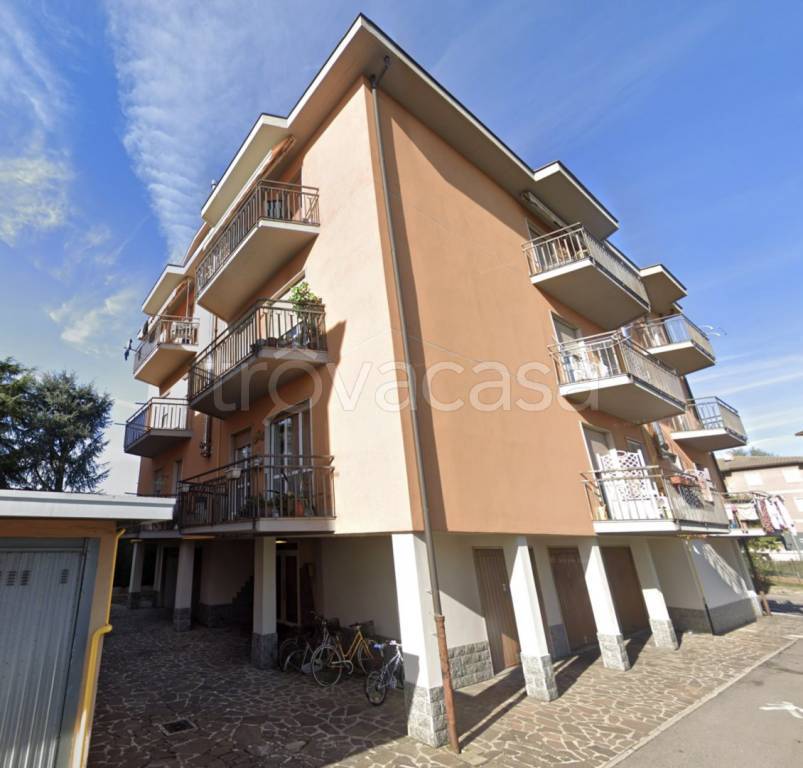 appartamento in vendita a Presezzo