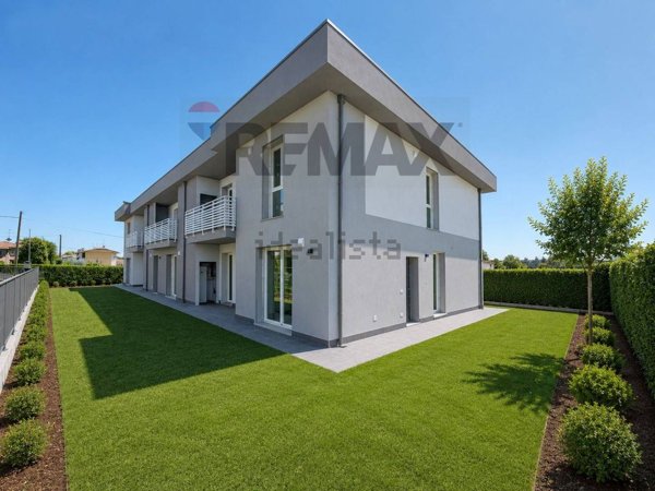 casa indipendente in vendita a Presezzo