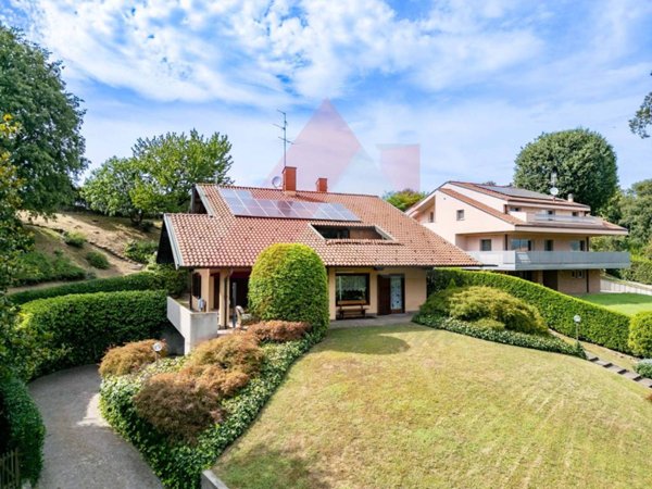 casa indipendente in vendita a Presezzo