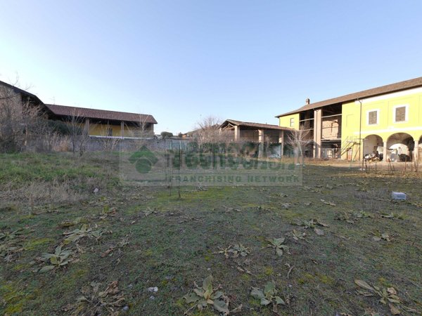 casale in vendita a Pumenengo