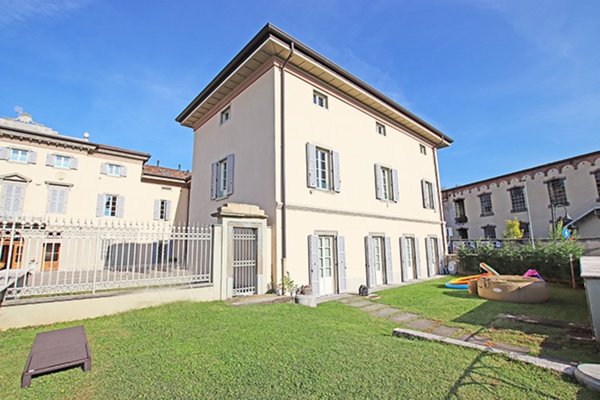 villa in vendita a Ranica