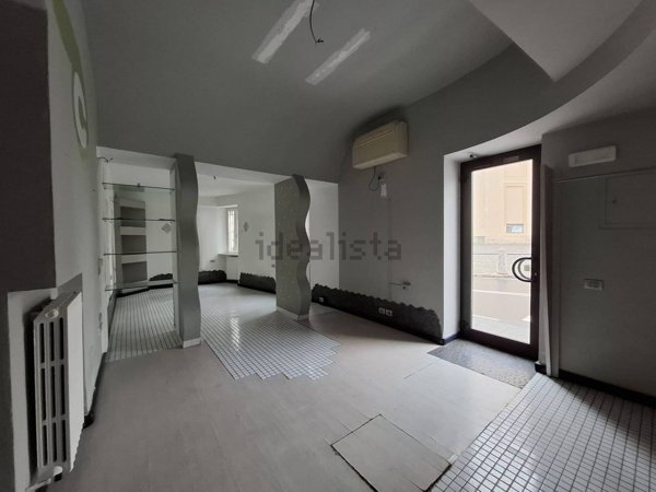 negozio in vendita a Ranica