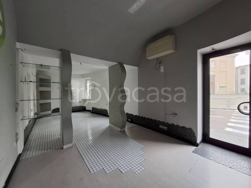 negozio in vendita a Ranica