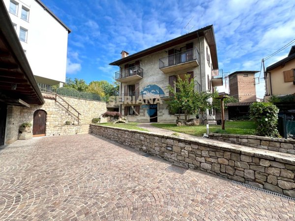 casa indipendente in vendita a Ranica